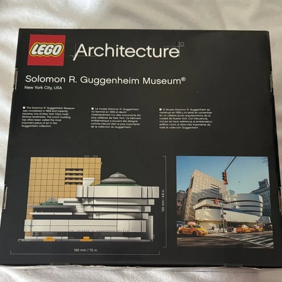 Retired LEGO Architecture Solomon R. Guggenheim Museum Set #21035 - Picture 2 of 4